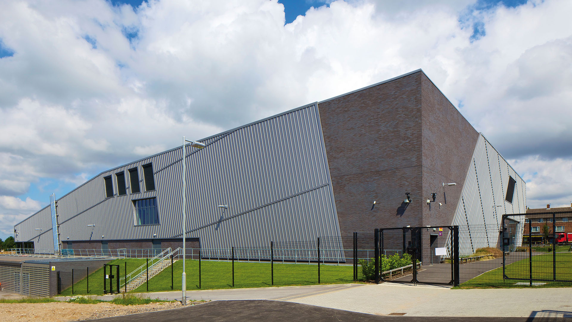 Stroeher Klinkerriemchen Keravette Metallic Schwarz Referenzen Knowsley Leisure And Culture Park Liverpool England 01