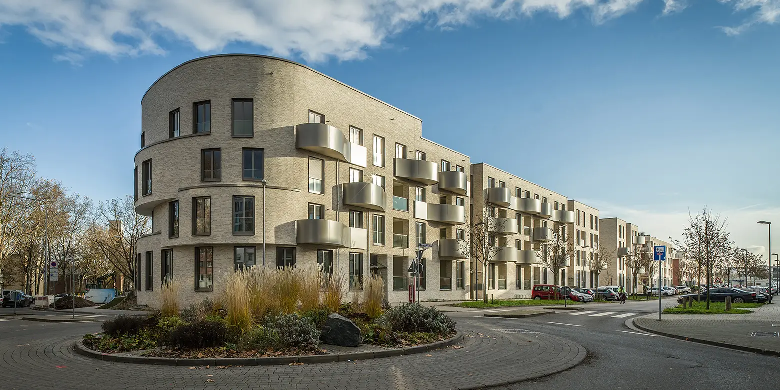 Stroeher Klinkerriemchen Wasserbrand Curve Wiesbaden 01