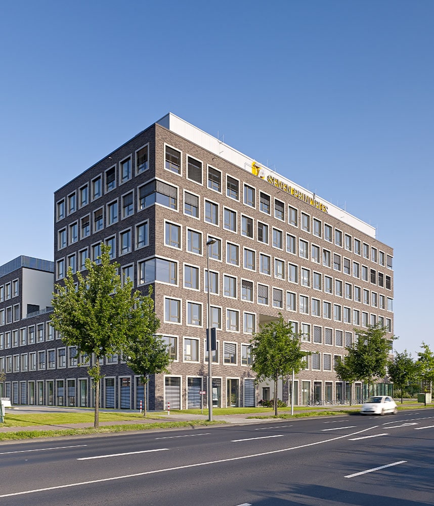 Stroeher Klinkerriemchen Architekturbrand Kontur Duennformat Referenzen Koelncubus 02